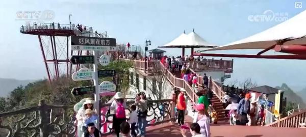 “五一”旅游市场升温：长线游预订大幅增长 旅游列车助力出行-第1张图片-芙蓉之城