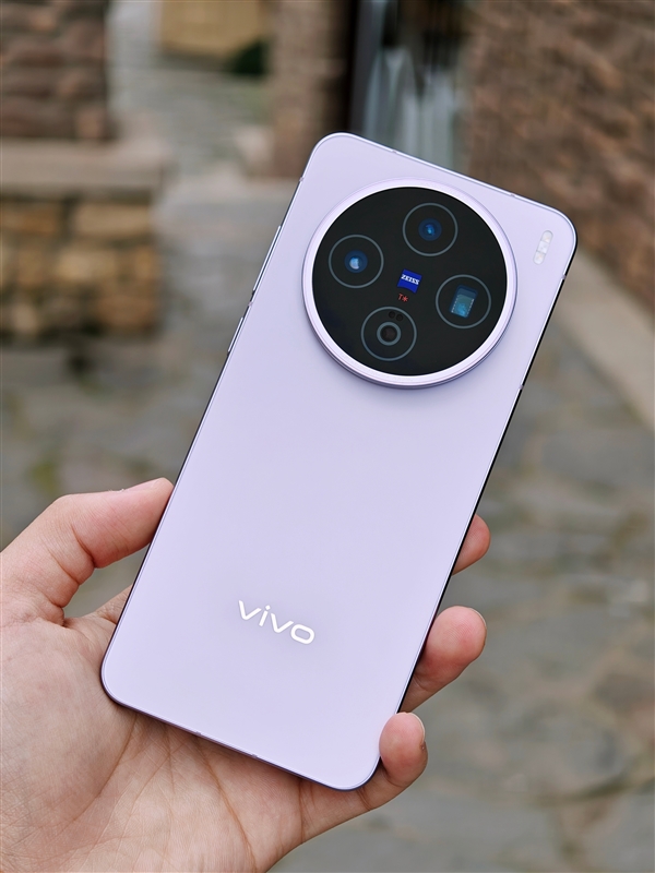 最强直屏旗舰！vivo X200s参数揭晓 4月21日发布-第4张图片-芙蓉之城