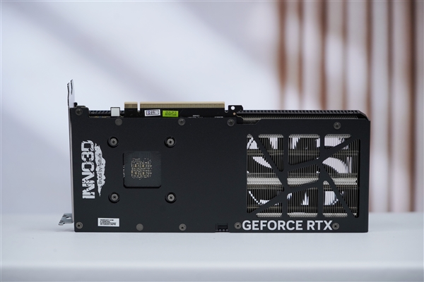 小巧双槽！映众RTX 5060 Ti曜夜16GB显卡图赏-第9张图片-芙蓉之城