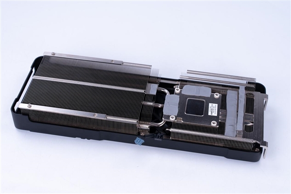 2K光追游戏好手|影驰GeForce RTX 5060 Ti 金属大师黑金版MAX OC 显卡评测-第18张图片-芙蓉之城