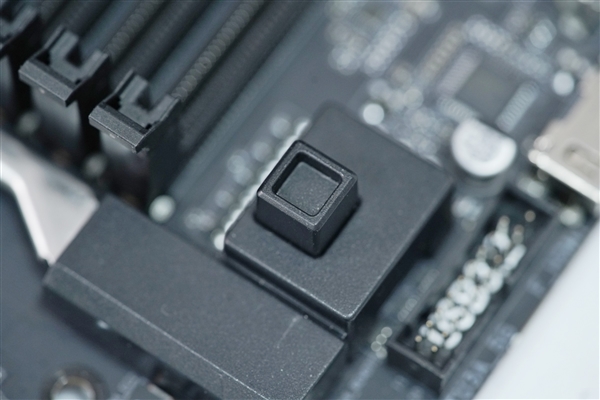 更亲民Ultra座驾！技嘉B860M AORUS PRO WIFI7主板图赏-第22张图片-芙蓉之城