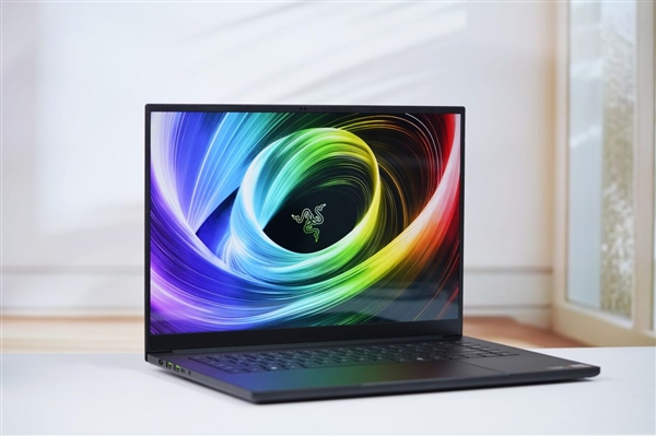RTX 5090游戏利器！雷蛇灵刃16 2025游戏本图赏-第4张图片-芙蓉之城
