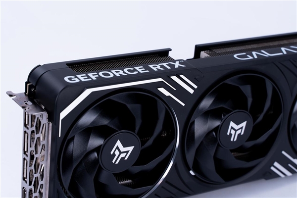 2K光追游戏好手|影驰GeForce RTX 5060 Ti 金属大师黑金版MAX OC 显卡评测-第6张图片-芙蓉之城