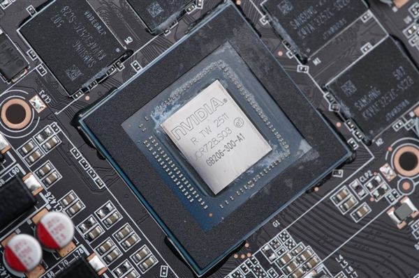 温润如玉！索泰RTX 5060 Ti 8GB月白显卡图赏-第19张图片-芙蓉之城