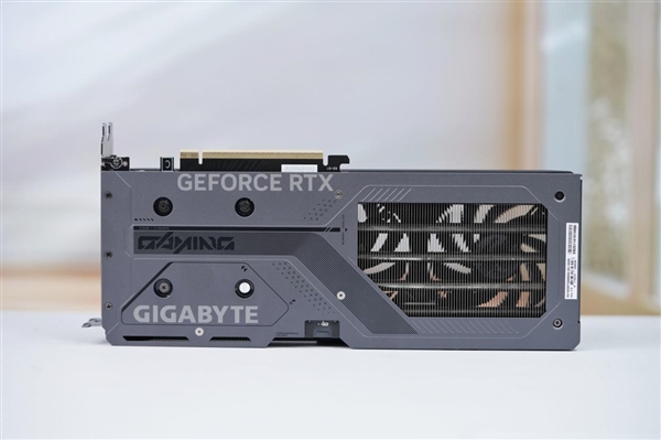 巧妙滑块设计！技嘉RTX 5060 Ti GAMING OC 16GB魔鹰图赏-第9张图片-芙蓉之城