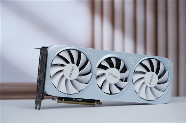 温润如玉！索泰RTX 5060 Ti 8GB月白显卡图赏-第4张图片-芙蓉之城