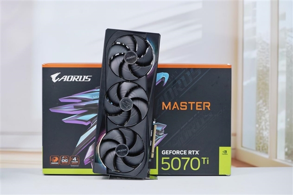 超级雕来了！技嘉AORUS RTX 5070 Ti MASTER 16GB显卡图赏-第1张图片-芙蓉之城