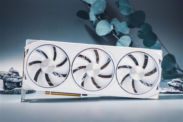 快速体育运动！《打击矢量》耕升 GeForce RTX 5070 踏雪 OC一招致胜-第7张图片-芙蓉之城