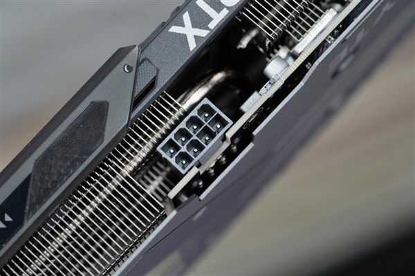 巧妙滑块设计！技嘉RTX 5060 Ti GAMING OC 16GB魔鹰图赏-第17张图片-芙蓉之城