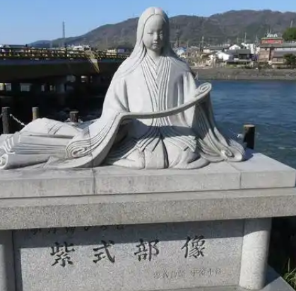 紫式部与清少纳言：平安时代文学双璧的异同探析-第1张图片-芙蓉之城