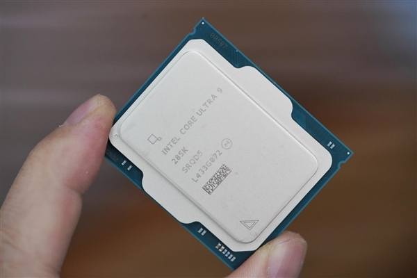 Intel酷睿Ultra 9 285K性能稳步前行：Linux平台6个月提升6%-第1张图片-芙蓉之城