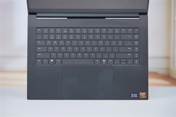 RTX 5090游戏利器！雷蛇灵刃16 2025游戏本图赏-第17张图片-芙蓉之城