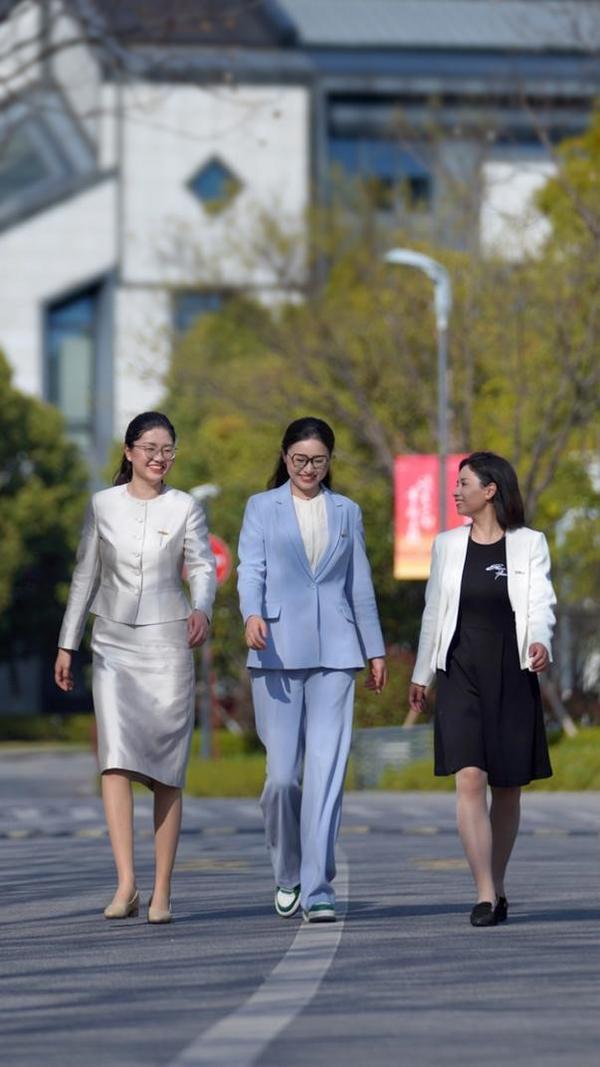 30年前一起上学，30年后一起创业！-第1张图片-芙蓉之城