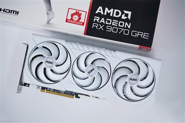 碾压RTX 5060 Ti！蓝宝石RX 9070 GRE GAMING OC 12GB DUAL显卡图赏-第3张图片-芙蓉之城