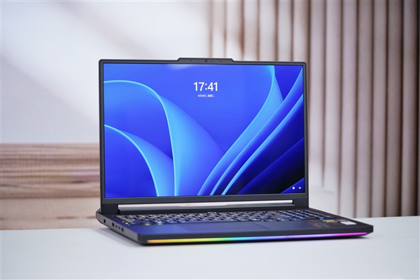 首次引入RGB 光效拉满！联想拯救者Y9000P 2025至尊版图赏-第3张图片-芙蓉之城