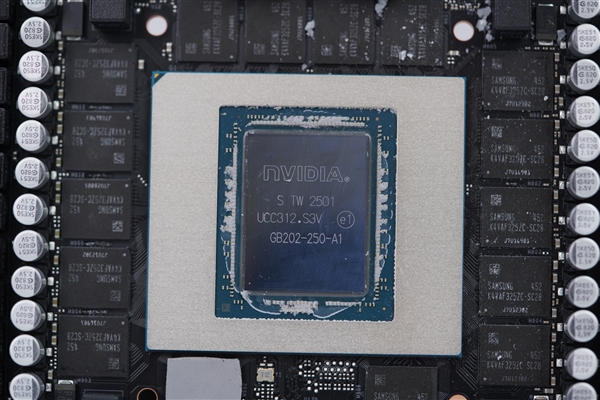 中国特供版RTX 5090D正式禁售！已下单的也全部取消-第1张图片-芙蓉之城