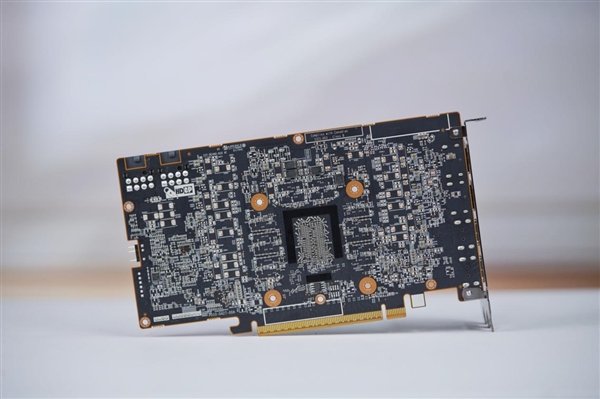 碾压RTX 5060 Ti！蓝宝石RX 9070 GRE GAMING OC 12GB DUAL显卡图赏-第21张图片-芙蓉之城
