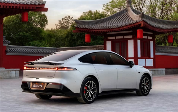 纯电/增程双动力！2025款东风奕派eπ007实车亮相 近期上市-第4张图片-芙蓉之城