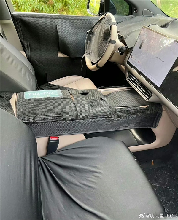 理想首款纯电SUV 全新i8内饰谍照曝光：还是熟悉的配方-第1张图片-芙蓉之城