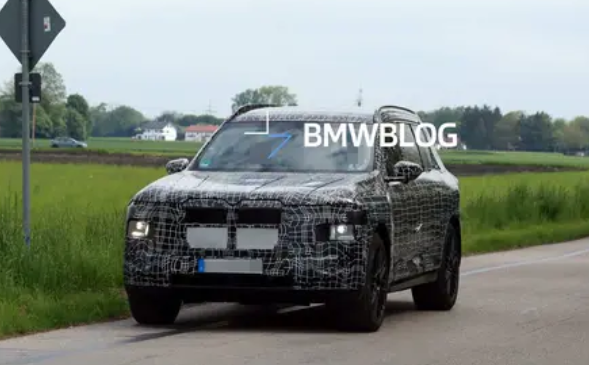 百万级豪华SUV！新一代宝马X7曝光：买它还是仰望U8-第1张图片-芙蓉之城
