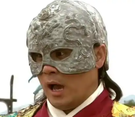 游坦之：冰蚕毒掌与神足经下的武学传奇-第1张图片-芙蓉之城