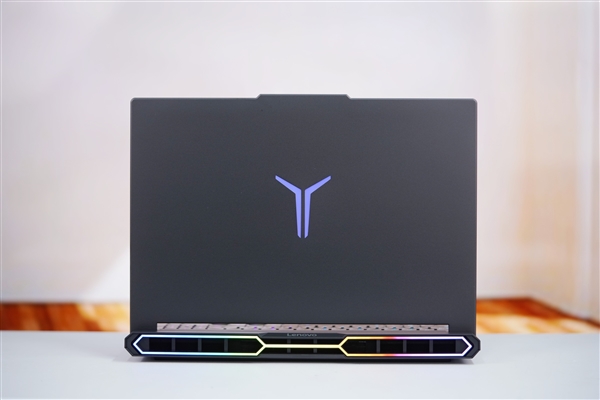 首次引入RGB 光效拉满！联想拯救者Y9000P 2025至尊版图赏-第1张图片-芙蓉之城